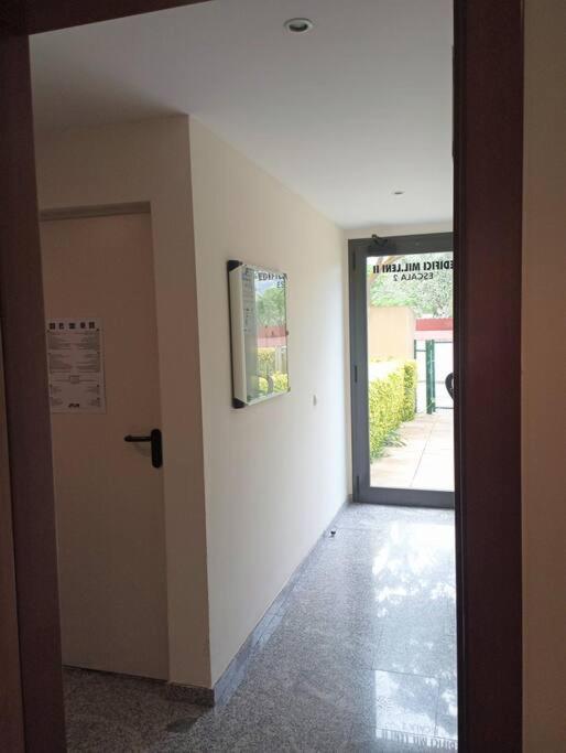 Apartamento En Primera Linea De Mar Росес Екстериор снимка